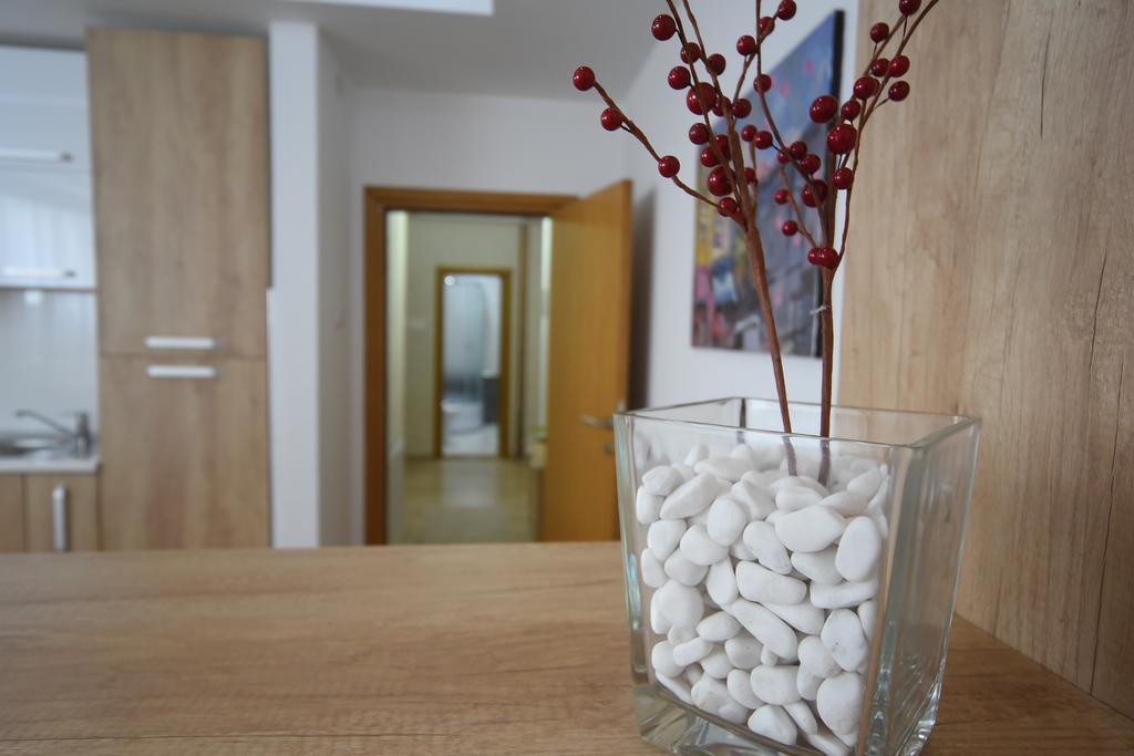 Garni Uni Elita Lux Hotel Ni Buitenkant foto